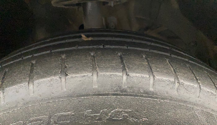 2018 Maruti Baleno ALPHA PETROL 1.2, Petrol, Manual, 65,309 km, Right Front Tyre Tread