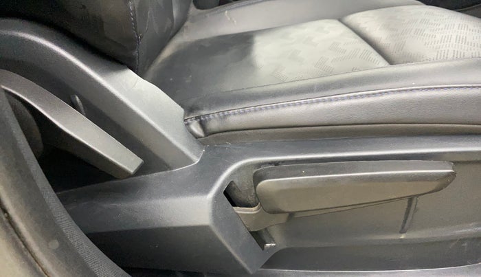 2021 Tata ALTROZ XZ PLUS PETROL DARK EDITION, Petrol, Manual, 29,120 km, Driver Side Adjustment Panel