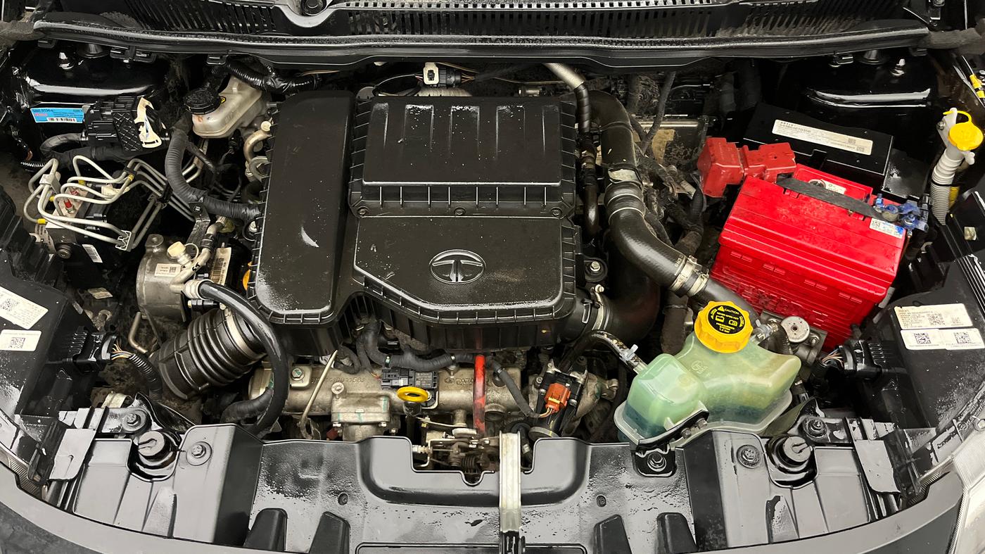 2023 Tata NEXON XZA PLUS LUX SUNROOF DARK DIESEL, Diesel, Automatic, 67,052 km, Engine View