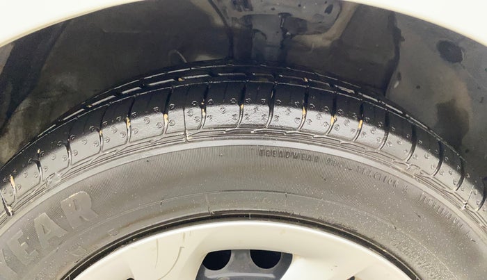 2020 Hyundai GRAND I10 NIOS MAGNA AMT 1.2 KAPPA VTVT, Petrol, Automatic, 68,750 km, Right Front Tyre Tread