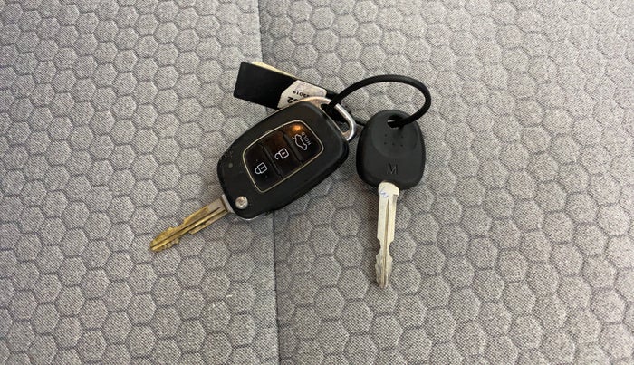 2020 Hyundai GRAND I10 NIOS MAGNA AMT 1.2 KAPPA VTVT, Petrol, Automatic, 68,750 km, Key Close Up