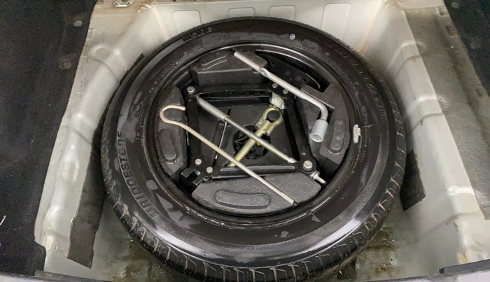 2020 Tata NEXON XMA SUNROOF PETROL, Petrol, Automatic, 56,068 km, Spare Tyre