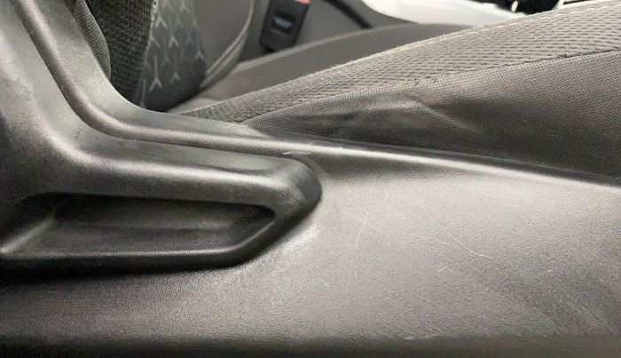 2020 Tata NEXON XMA SUNROOF PETROL, Petrol, Automatic, 56,068 km, Driver Side Adjustment Panel