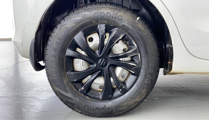 2019 Maruti Swift LXI, CNG, Manual, 68,809 km, Right Rear Wheel