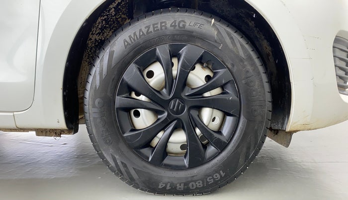 2019 Maruti Swift LXI, CNG, Manual, 68,809 km, Right Front Wheel