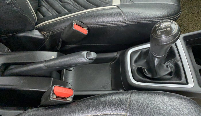 2019 Maruti Swift LXI, CNG, Manual, 68,809 km, Gear Lever