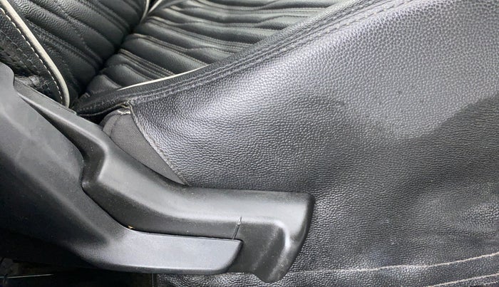 2019 Maruti Swift LXI, CNG, Manual, 68,809 km, Driver Side Adjustment Panel