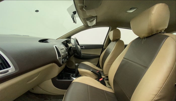 2011 Hyundai i20 MAGNA (O) 1.2, Petrol, Manual, 35,389 km, Right Side Front Door Cabin