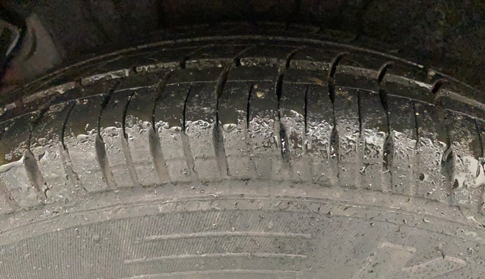 2011 Hyundai i20 MAGNA (O) 1.2, Petrol, Manual, 35,389 km, Right Rear Tyre Tread