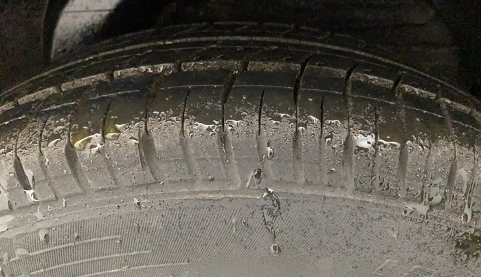 2011 Hyundai i20 MAGNA (O) 1.2, Petrol, Manual, 35,389 km, Left Rear Tyre Tread