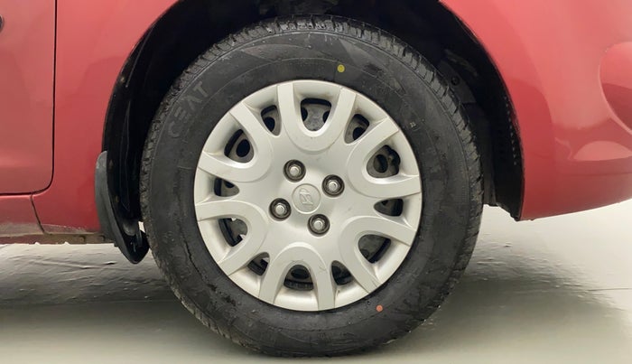 2011 Hyundai i20 MAGNA (O) 1.2, Petrol, Manual, 35,389 km, Right Front Wheel