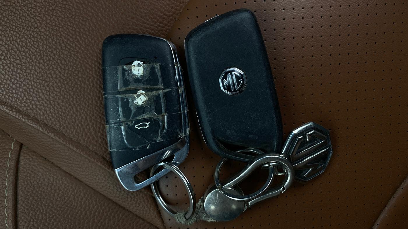 2021 MG HECTOR PLUS SHARP 2.0 DIESEL TURBO MT 6-STR, Diesel, Manual, 1,00,349 km, Key Close Up