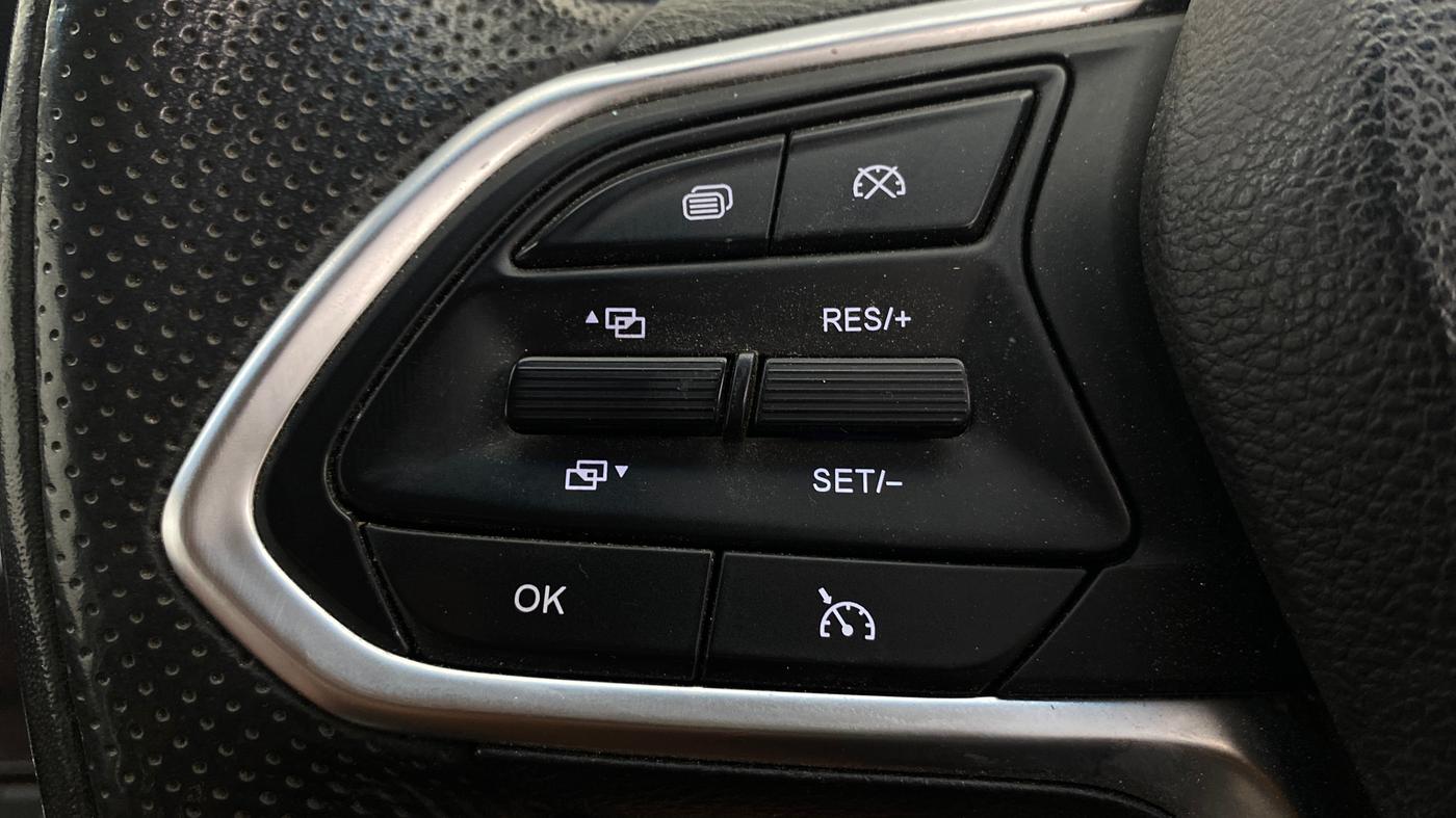 2021 MG HECTOR PLUS SHARP 2.0 DIESEL TURBO MT 6-STR, Diesel, Manual, 1,00,349 km, Adaptive Cruise Control