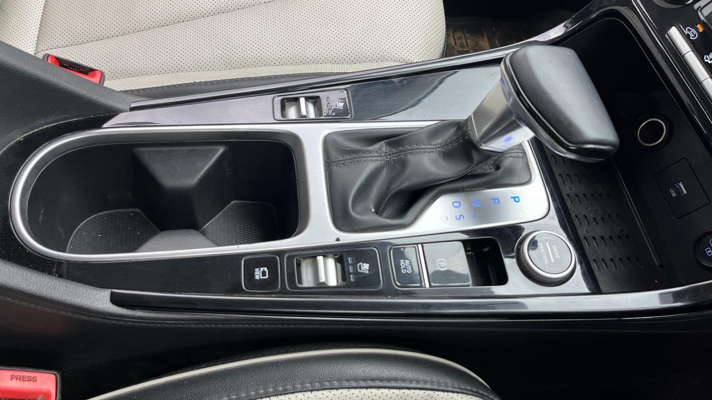 2022 Hyundai Creta SX (O) AT 1.5 DIESEL, Diesel, Automatic, 29,551 km, Gear Lever