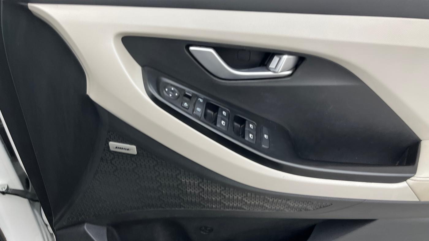 2022 Hyundai Creta SX (O) AT 1.5 DIESEL, Diesel, Automatic, 29,551 km, Driver Side Door Panels Control