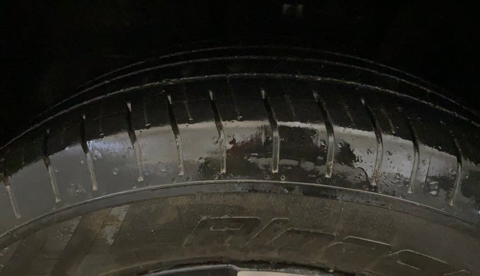 2023 Tata PUNCH ADVENTURE CAMO AMT, Petrol, Automatic, 17,161 km, Left Front Tyre Tread