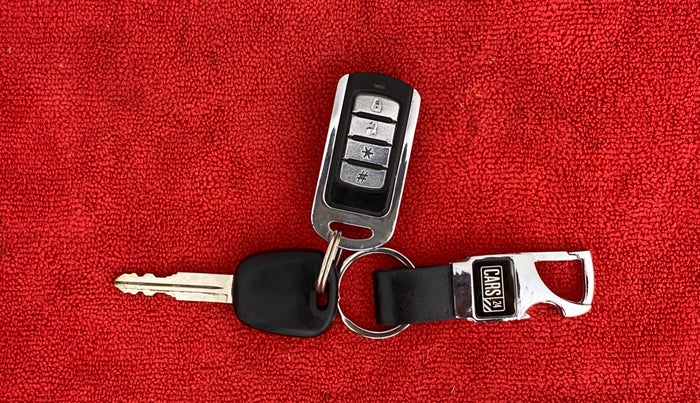 2019 Maruti Alto LXI, Petrol, Manual, 56,443 km, Key Close Up