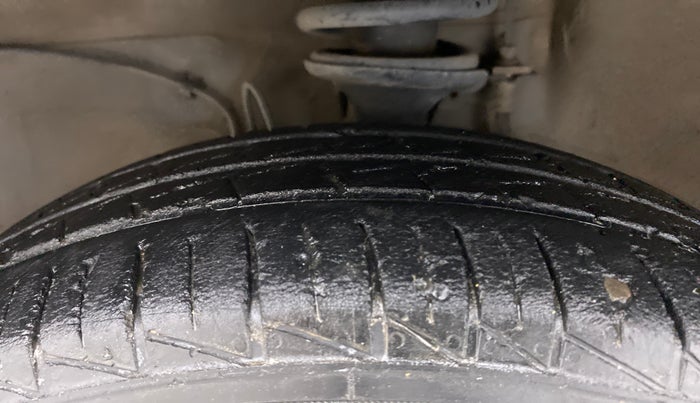 2019 Maruti Alto LXI, Petrol, Manual, 56,443 km, Left Front Tyre Tread