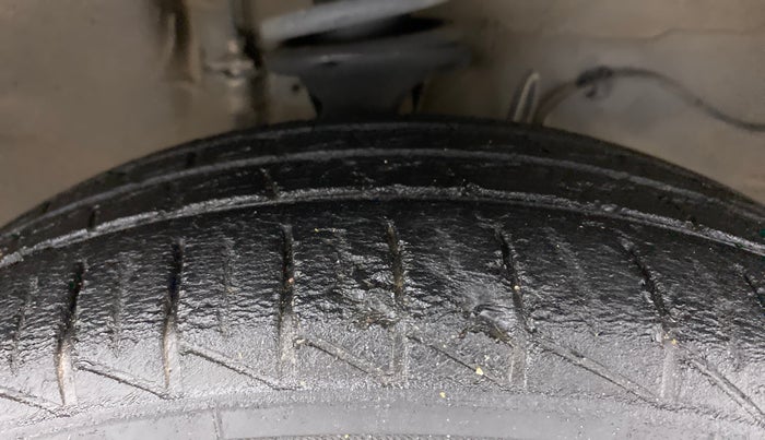 2019 Maruti Alto LXI, Petrol, Manual, 56,443 km, Right Front Tyre Tread