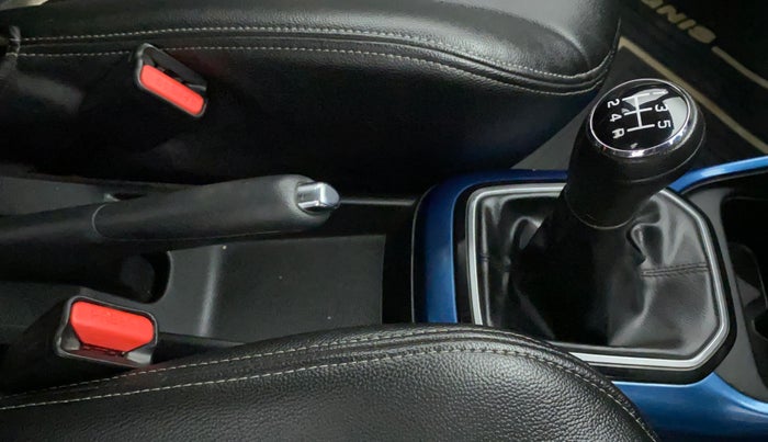 2018 Maruti IGNIS DELTA 1.2, Petrol, Manual, 20,004 km, Gear Lever