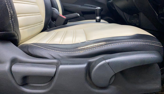 2017 Honda WR-V 1.5L I-DTEC VX MT, Diesel, Manual, 1,44,831 km, Driver Side Adjustment Panel