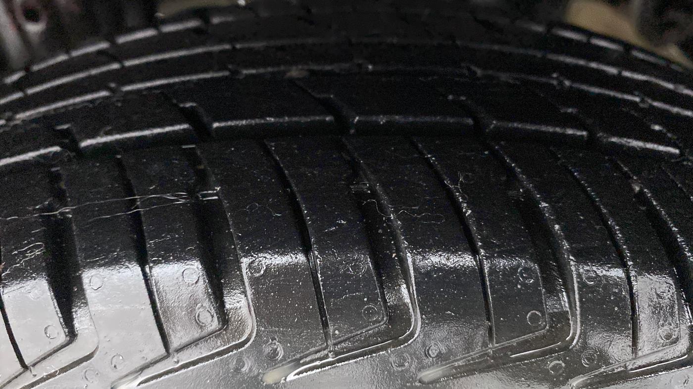 2010 Maruti Alto K10 LXI P, Petrol, Manual, 28,906 km, Right Rear Tyre Tread
