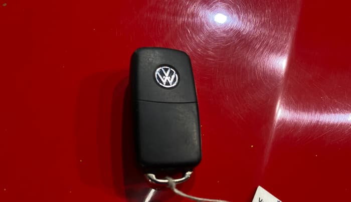 2022 Volkswagen Polo COMFORTLINE 1.0L TSI, Petrol, Manual, 27,546 km, Key Close Up