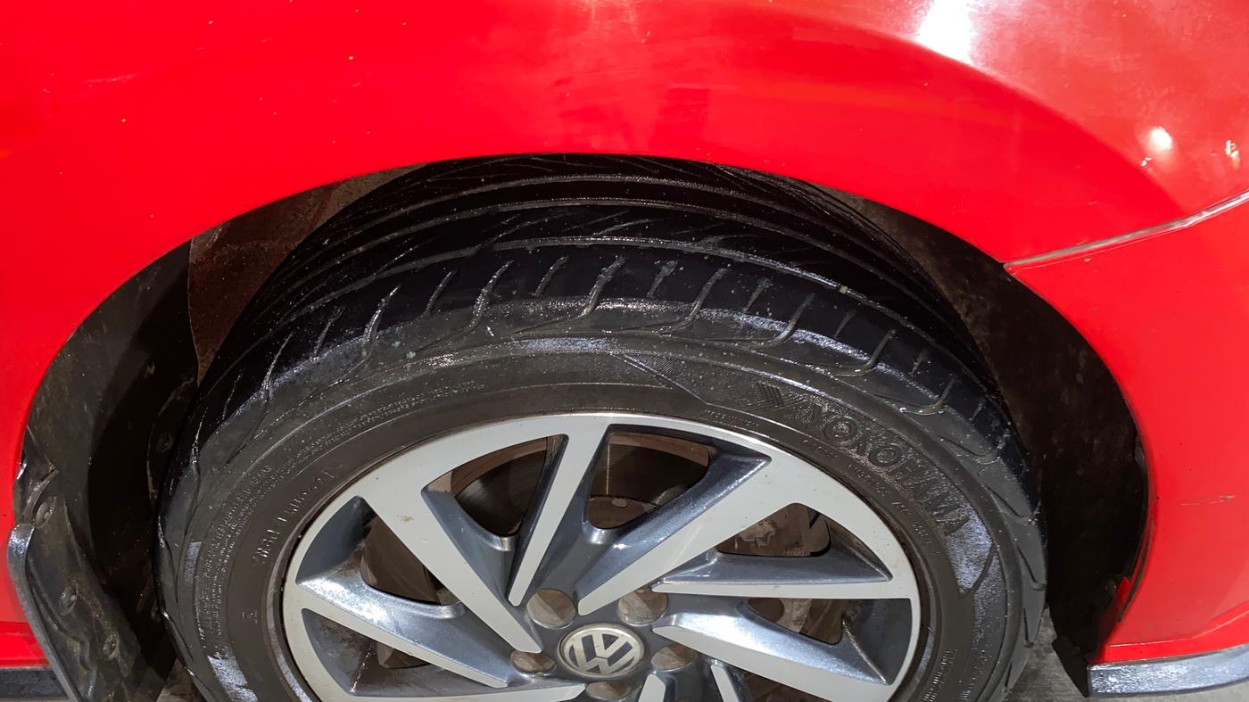 2022 Volkswagen Polo COMFORTLINE 1.0L TSI, Petrol, Manual, 27,546 km, Right Front Tyre Tread