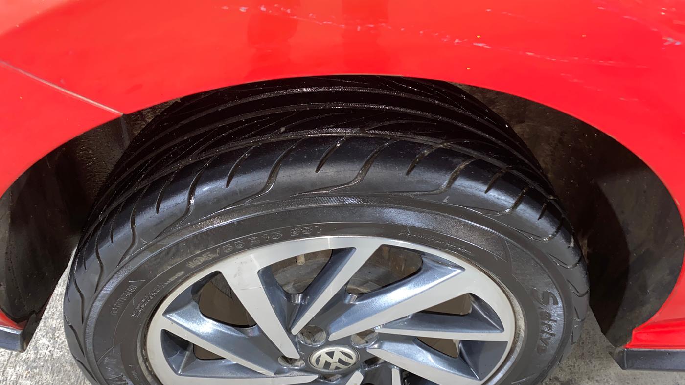 2022 Volkswagen Polo COMFORTLINE 1.0L TSI, Petrol, Manual, 27,546 km, Right Rear Tyre Tread