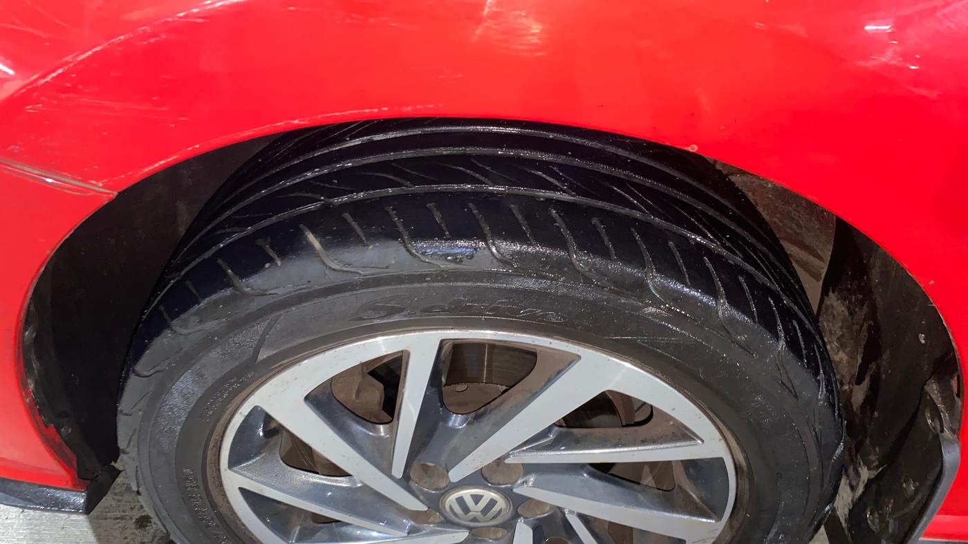 2022 Volkswagen Polo COMFORTLINE 1.0L TSI, Petrol, Manual, 27,546 km, Left Front Tyre Tread