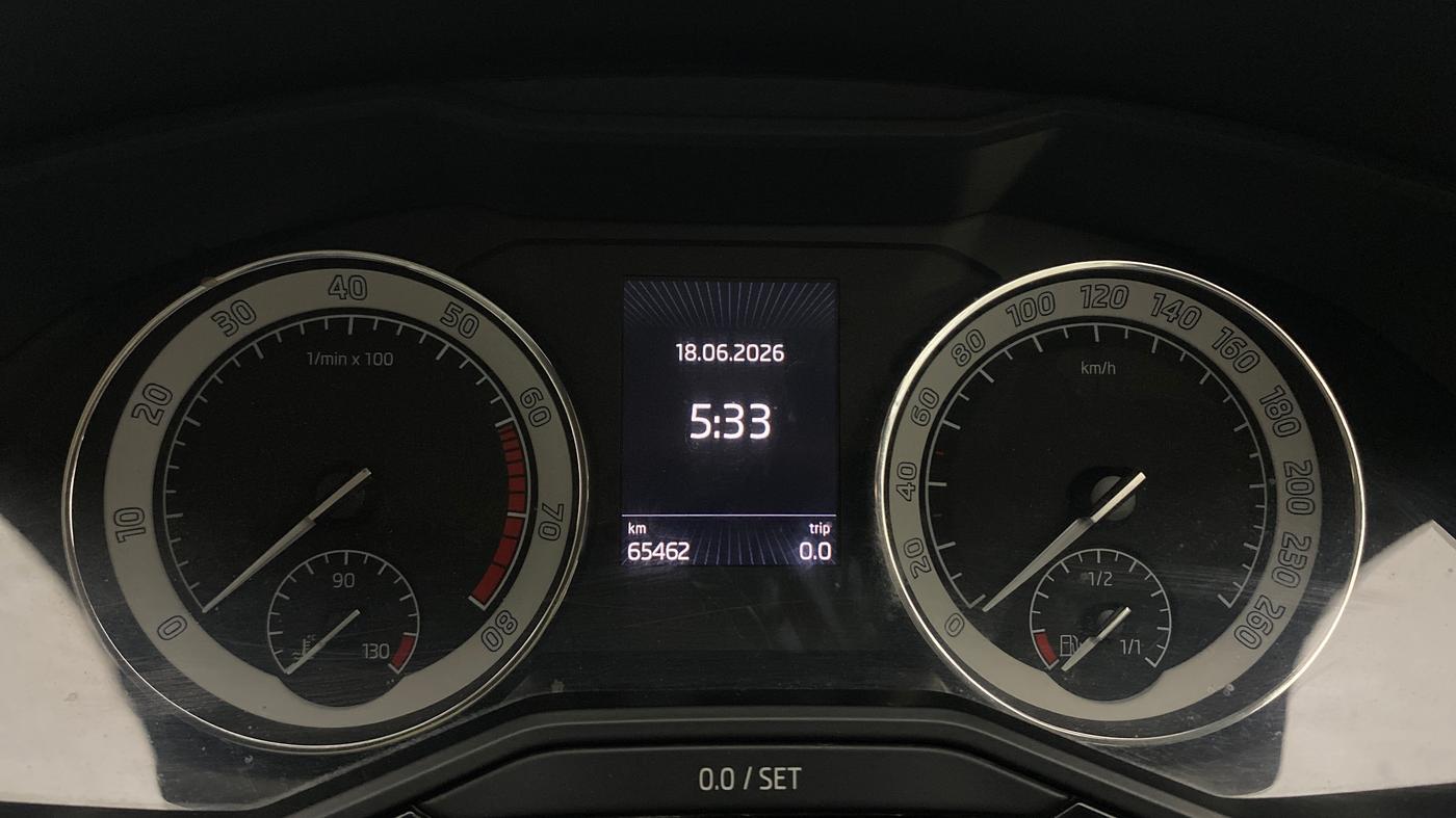 2017 Skoda Superb L&K 1.8 TSI AT, Petrol, Automatic, 65,419 km, Odometer Image