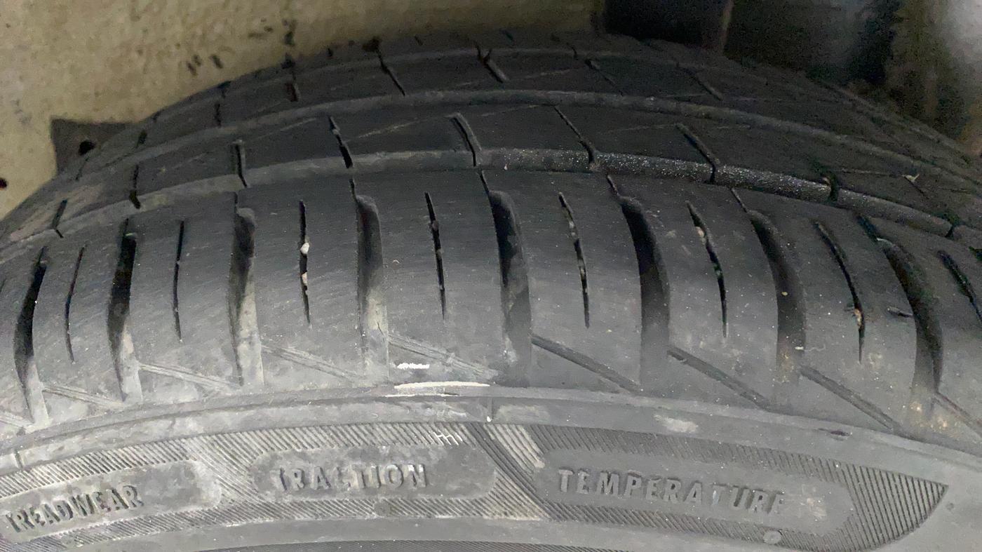 2014 Maruti Celerio VXI AMT, Petrol, Automatic, 43,608 km, Left Rear Tyre Tread