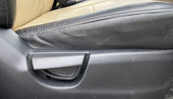 2021 Hyundai NEW SANTRO 1.1 SPORTS AMT, Petrol, Automatic, 5,733 km, Driver Side Adjustment Panel
