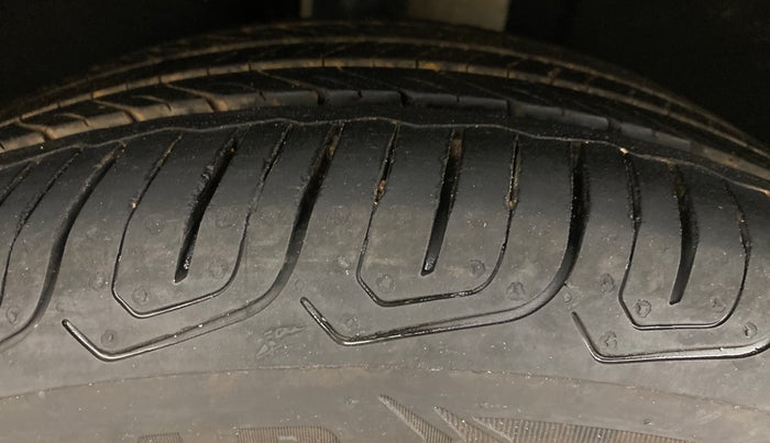 2023 MG ASTOR SAVVY 1.5 CVT, Petrol, Automatic, 19,617 km, Right Rear Tyre Tread