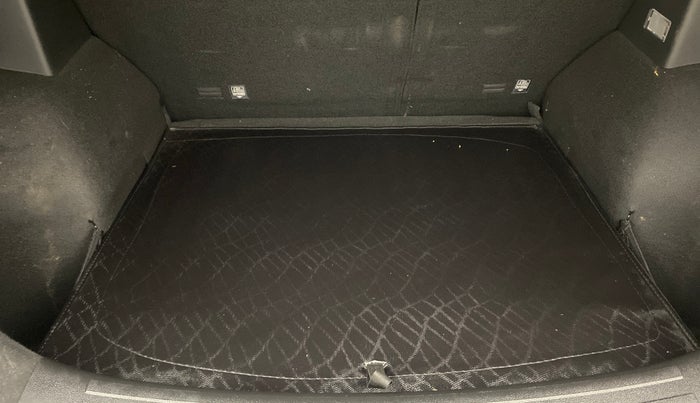 2023 MG ASTOR SAVVY 1.5 CVT, Petrol, Automatic, 19,617 km, Boot Inside