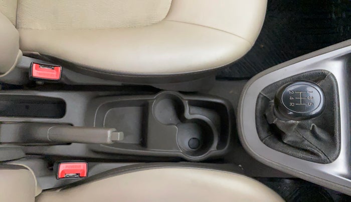 2013 Hyundai i10 MAGNA 1.1, Petrol, Manual, 34,407 km, Gear Lever