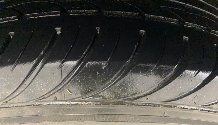 2012 Hyundai i20 SPORTZ 1.4 CRDI, Diesel, Manual, 1,45,492 km, Right Rear Tyre Tread