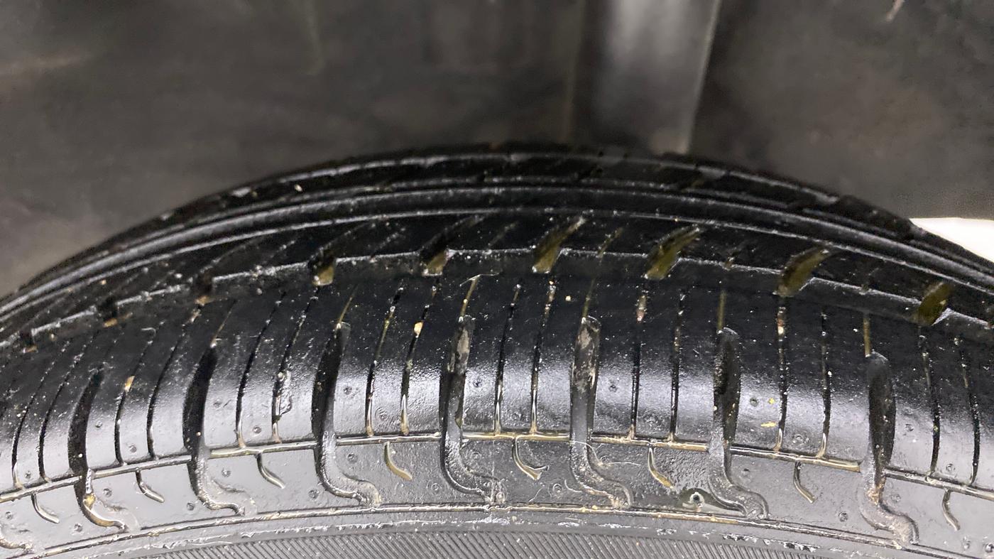 2018 Datsun Redi Go S 1.0 AMT, Petrol, Automatic, 15,605 km, Left Rear Tyre Tread
