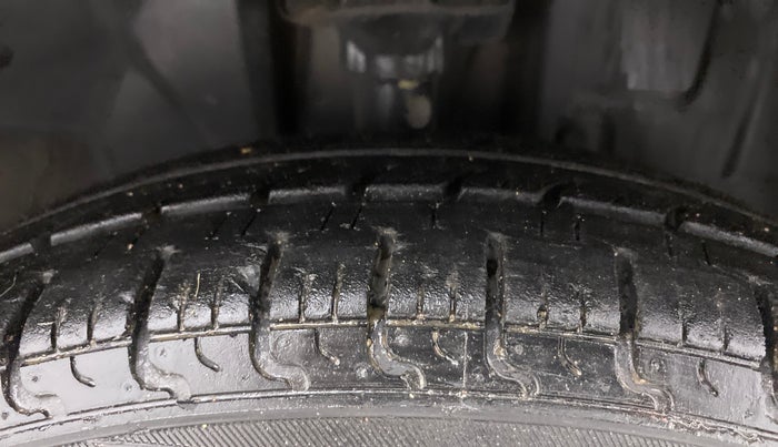 2018 Datsun Redi Go S 1.0 AMT, Petrol, Automatic, 15,605 km, Right Front Tyre Tread