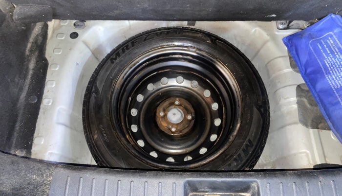 2018 Mahindra KUV 100 NXT K8 P 6 STR, Petrol, Manual, 65,662 km, Spare Tyre