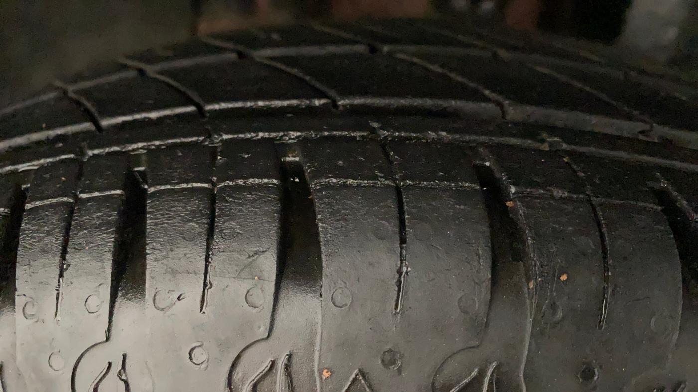 2020 Renault Kwid RXT 0.8, CNG, Manual, 50,191 km, Left Front Tyre Tread