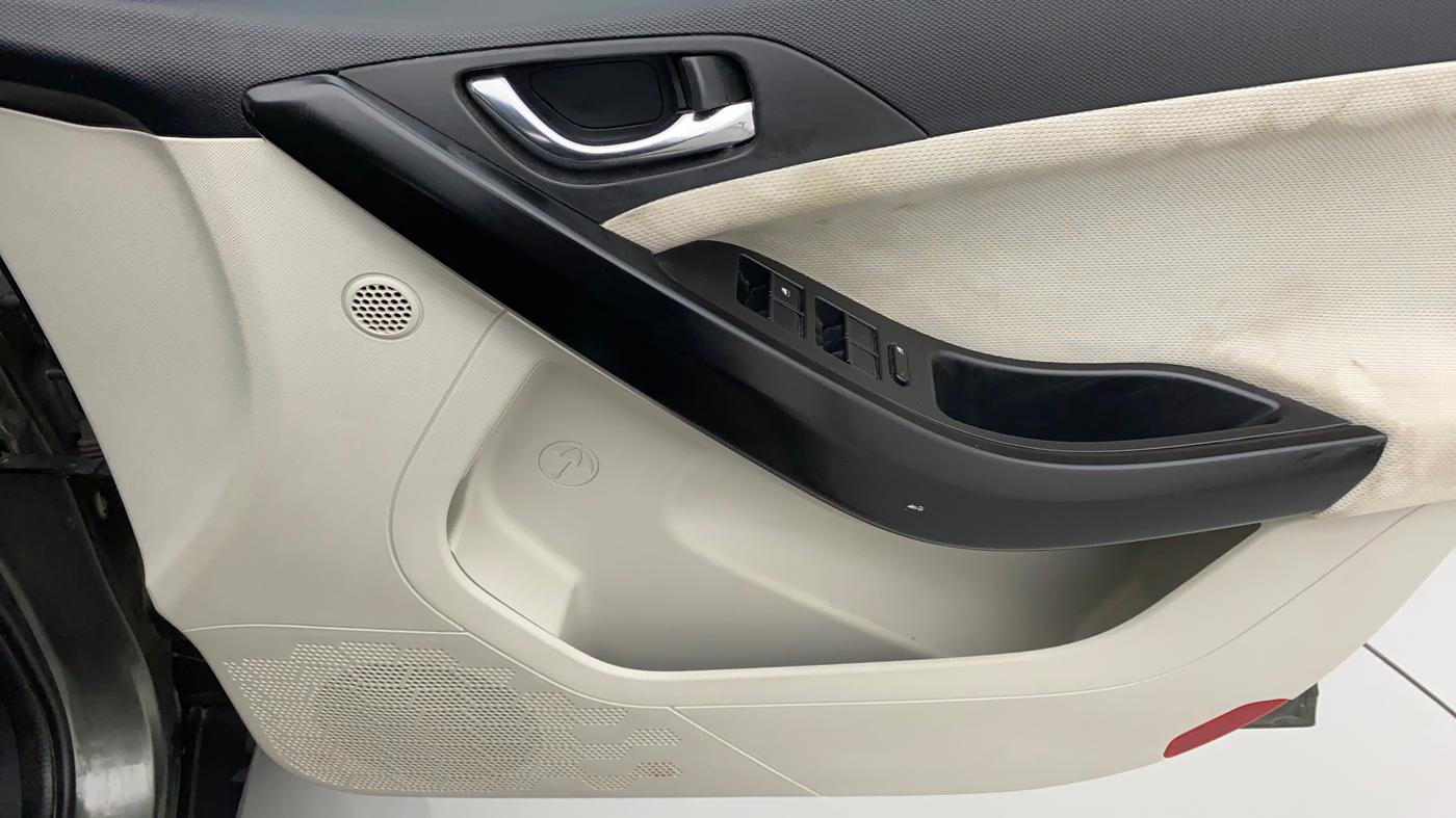 2021 Tata NEXON XZA PLUS (O) PETROL, Petrol, Automatic, 38,160 km, Driver Side Door Panels Control