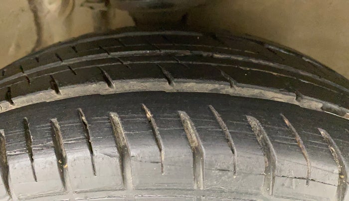 2011 Maruti Alto K10 VXI, Petrol, Manual, 77,098 km, Right Front Tyre Tread
