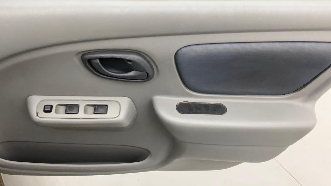 2011 Maruti Alto K10 VXI, Petrol, Manual, 77,098 km, Driver Side Door Panels Control