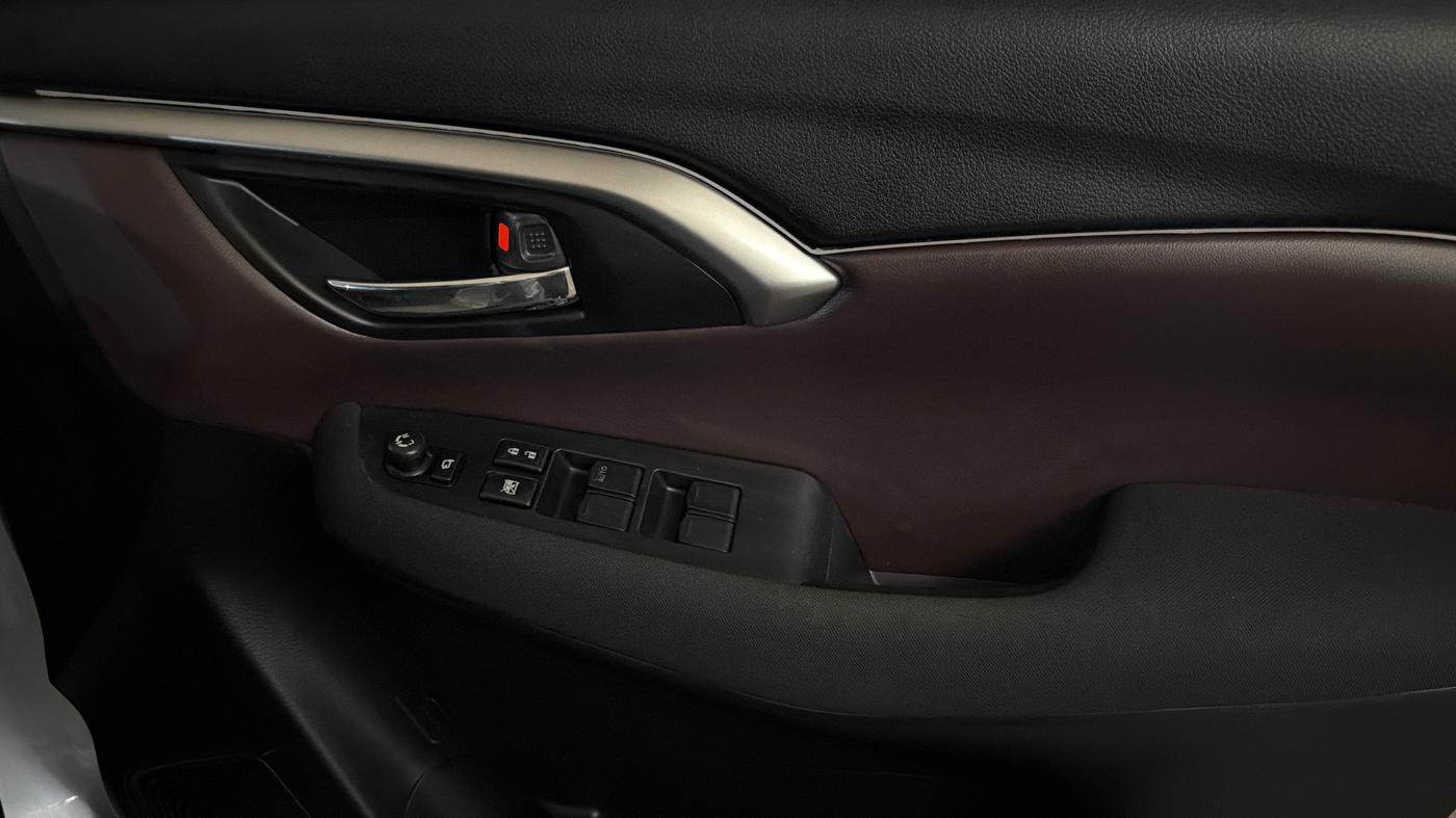 2024 Maruti Grand Vitara SIGMA SMART HYBRID, Petrol, Manual, 18,113 km, Driver Side Door Panels Control