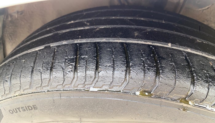 2015 Hyundai Elite i20 ASTA 1.2, Petrol, Manual, 97,259 km, Right Front Tyre Tread