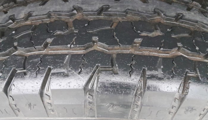 2024 Mahindra Thar LX P 2WD AT HT, Petrol, Automatic, 31,978 km, Left Rear Tyre Tread