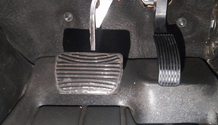 2024 Mahindra Thar LX P 2WD AT HT, Petrol, Automatic, 31,978 km, Pedals