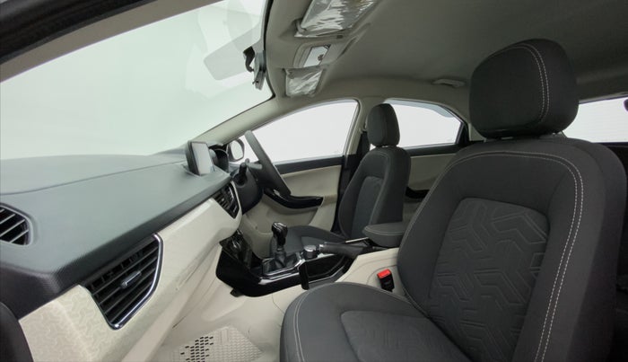 2022 Tata NEXON XZ PLUS DIESEL, Diesel, Manual, 36,031 km, Right Side Front Door Cabin