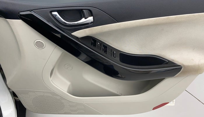 2022 Tata NEXON XZ PLUS DIESEL, Diesel, Manual, 36,031 km, Driver Side Door Panels Control